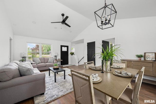 813 WILLIAMS Way, Carbon Cliff, IL 61239