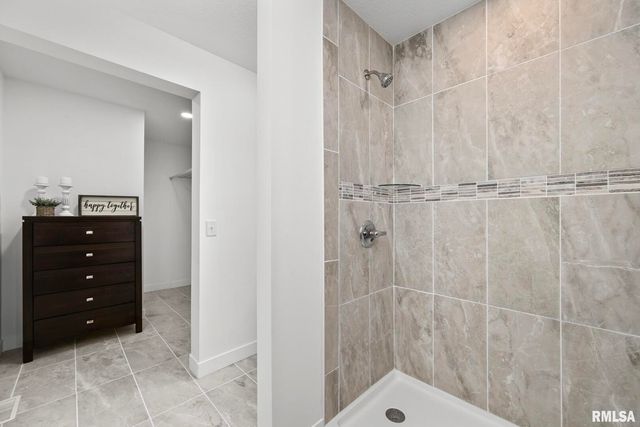 813 WILLIAMS Way, Carbon Cliff, IL 61239