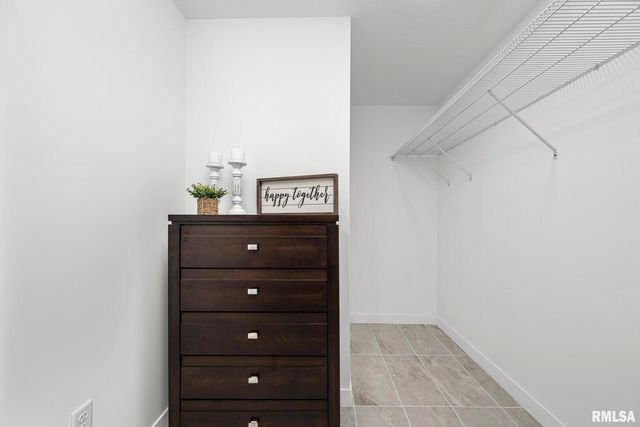 813 WILLIAMS Way, Carbon Cliff, IL 61239