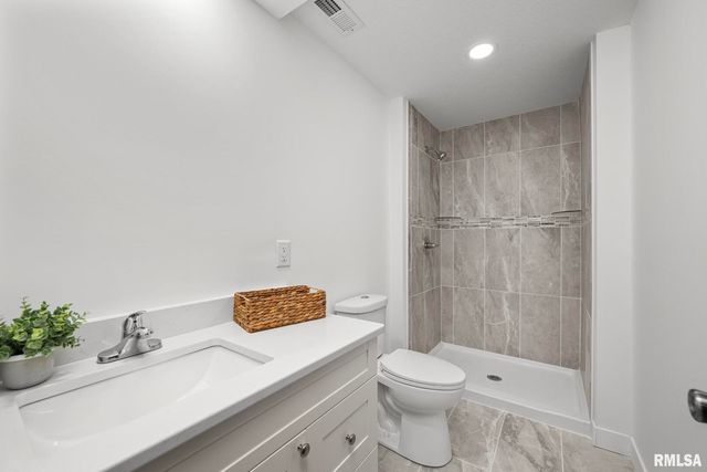 813 WILLIAMS Way, Carbon Cliff, IL 61239