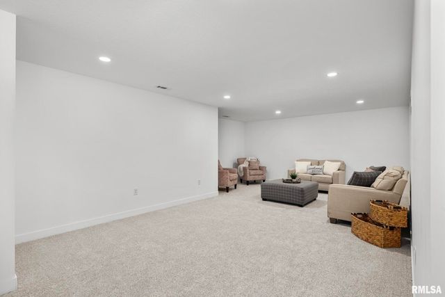 813 WILLIAMS Way, Carbon Cliff, IL 61239