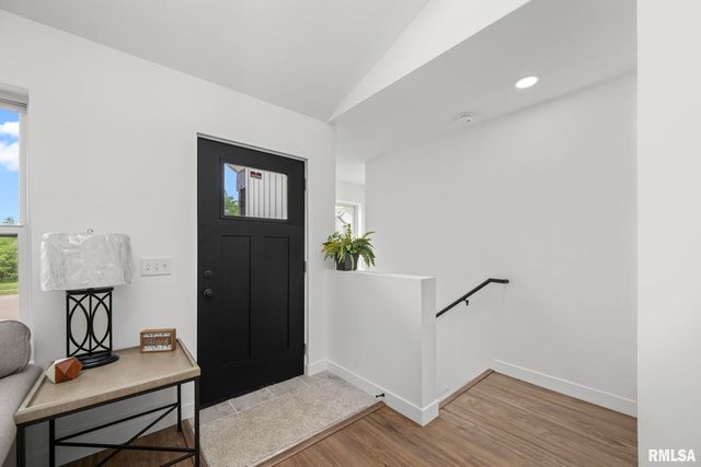 813 WILLIAMS Way, Carbon Cliff, IL 61239