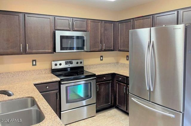 2862 E Bagdad Road, San Tan Valley, AZ 85143