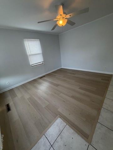 22921 Rosewood Street, Oak Park, MI 48237