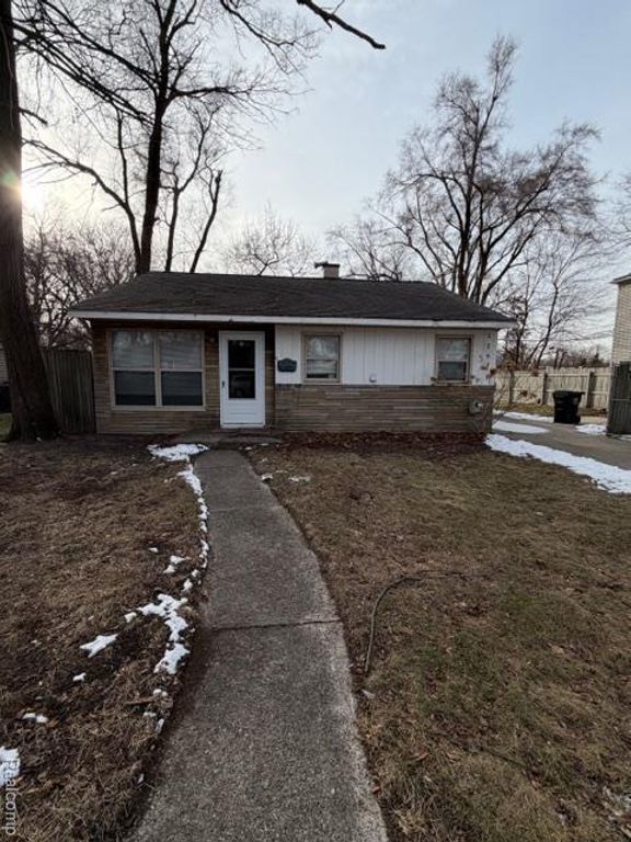 22921 Rosewood Street, Oak Park, MI 48237