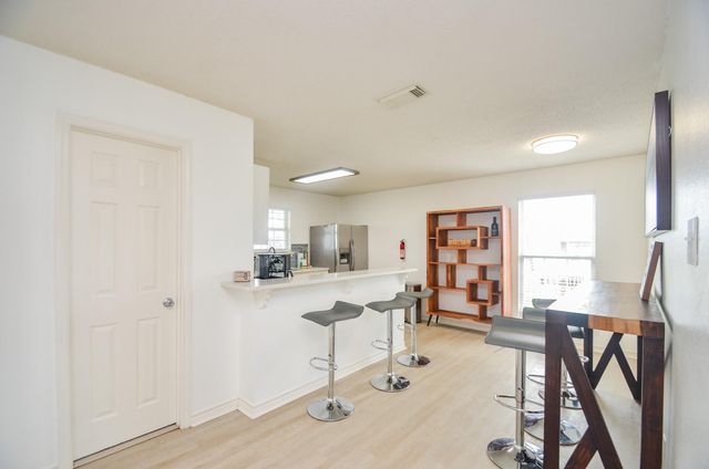 22810 Fresca Street, Galveston, TX 77554