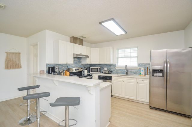 22810 Fresca Street, Galveston, TX 77554