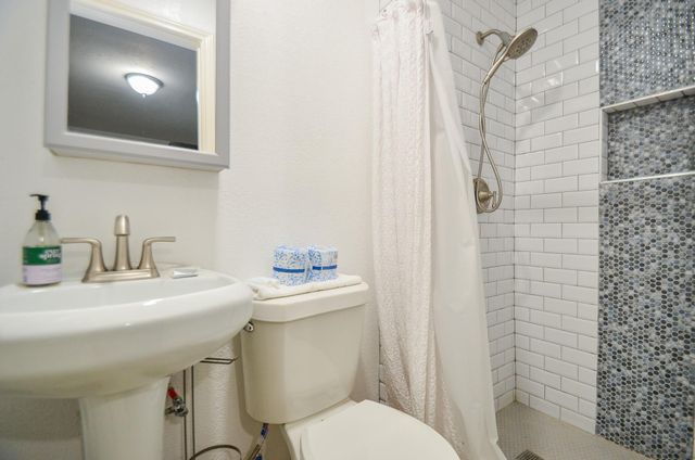 22810 Fresca Street, Galveston, TX 77554