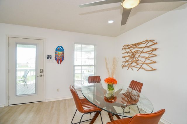 22810 Fresca Street, Galveston, TX 77554