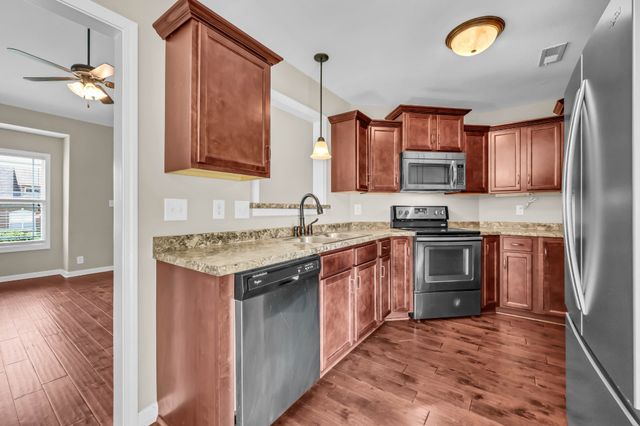 1005 Orchard Hills Dr, Clarksville, TN 37040