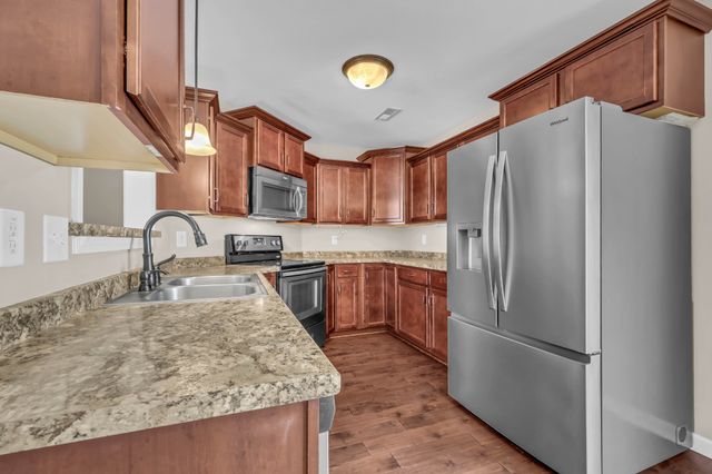 1005 Orchard Hills Dr, Clarksville, TN 37040