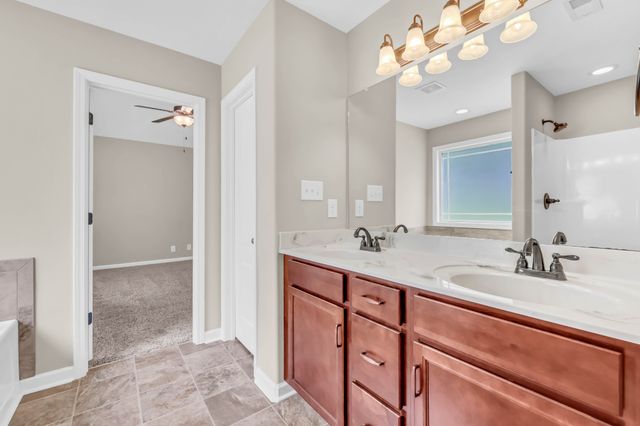 1005 Orchard Hills Dr, Clarksville, TN 37040