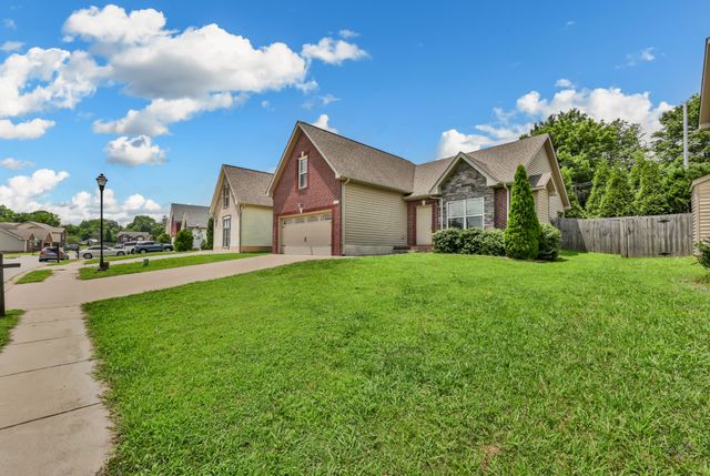 1005 Orchard Hills Dr, Clarksville, TN 37040