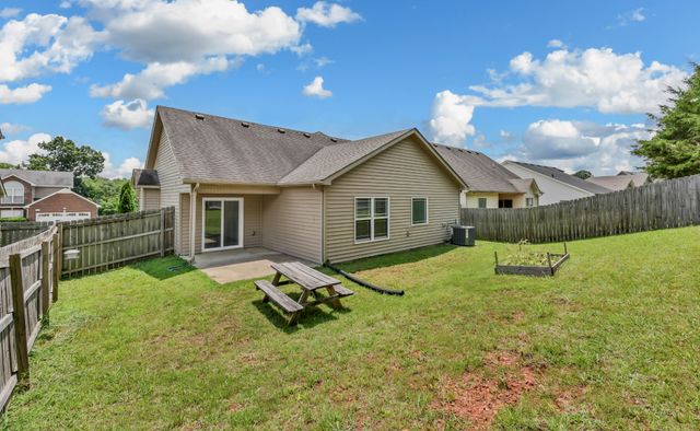 1005 Orchard Hills Dr, Clarksville, TN 37040