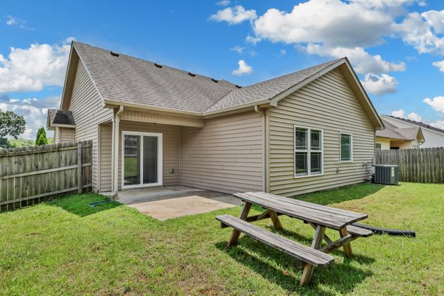 1005 Orchard Hills Dr, Clarksville, TN 37040