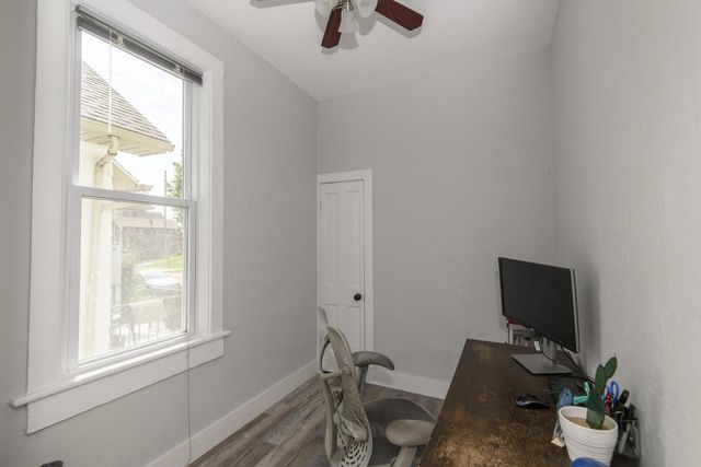 2572 S Howell AVENUE, Milwaukee, WI 53207