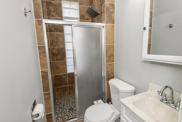 2572 S Howell AVENUE, Milwaukee, WI 53207