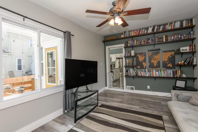 2572 S Howell AVENUE, Milwaukee, WI 53207
