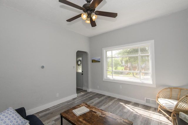 2572 S Howell AVENUE, Milwaukee, WI 53207