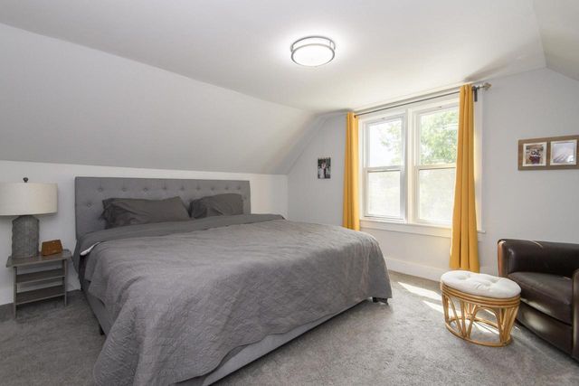 2572 S Howell AVENUE, Milwaukee, WI 53207