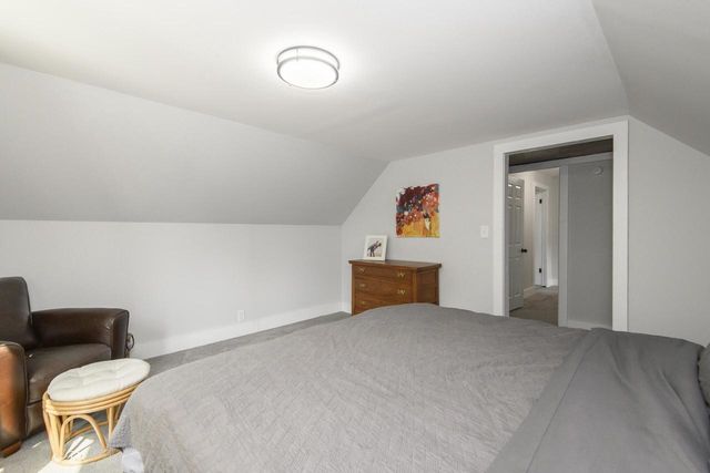 2572 S Howell AVENUE, Milwaukee, WI 53207