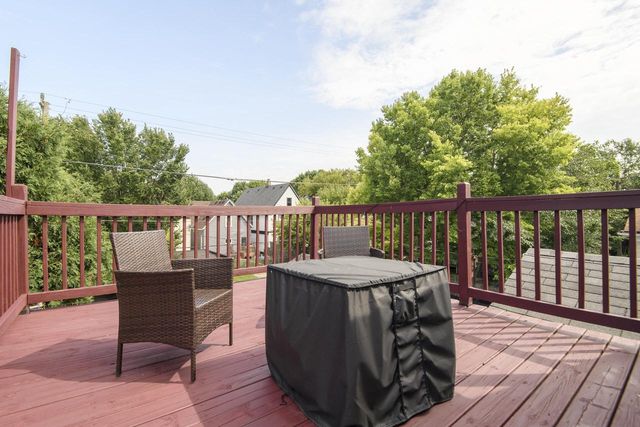 2572 S Howell AVENUE, Milwaukee, WI 53207