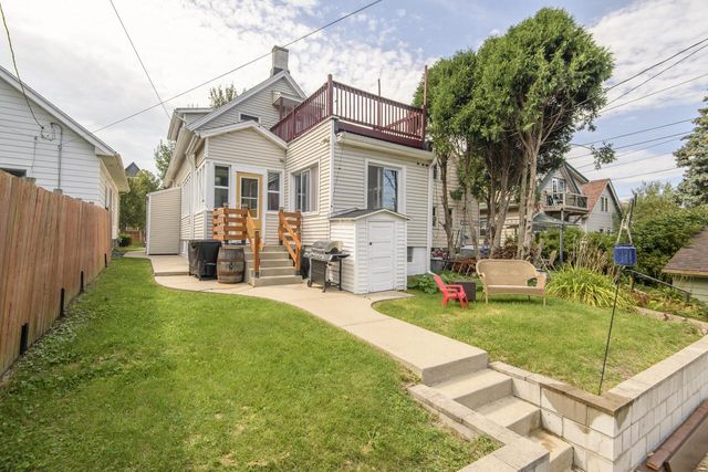 2572 S Howell AVENUE, Milwaukee, WI 53207