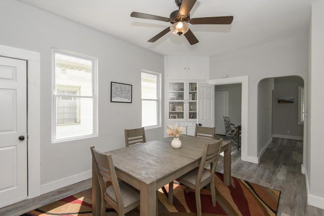 2572 S Howell AVENUE, Milwaukee, WI 53207