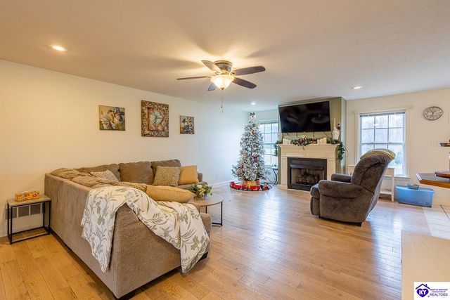 417 Graceland Trail, Elizabethtown, KY 42701