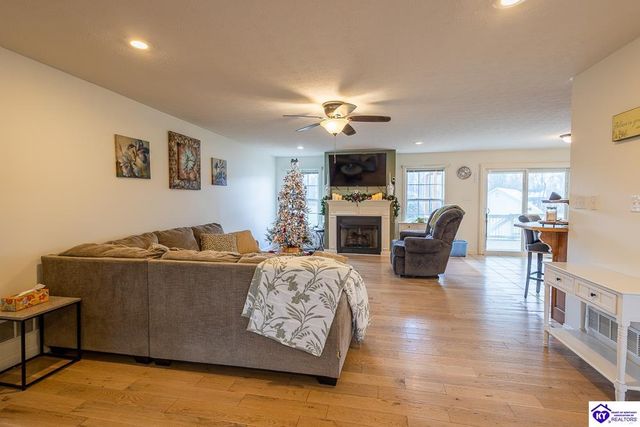 417 Graceland Trail, Elizabethtown, KY 42701