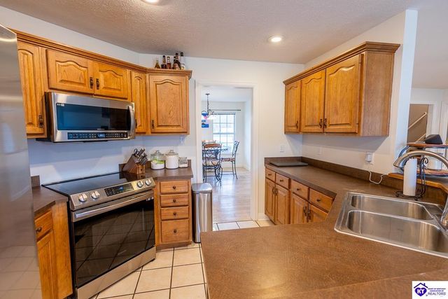 417 Graceland Trail, Elizabethtown, KY 42701