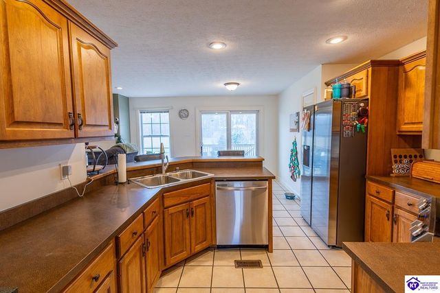 417 Graceland Trail, Elizabethtown, KY 42701