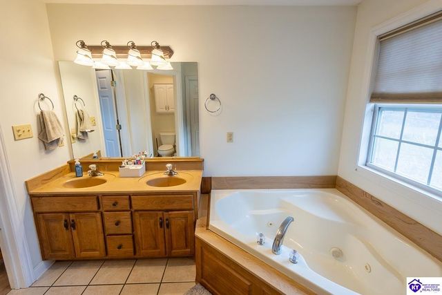 417 Graceland Trail, Elizabethtown, KY 42701