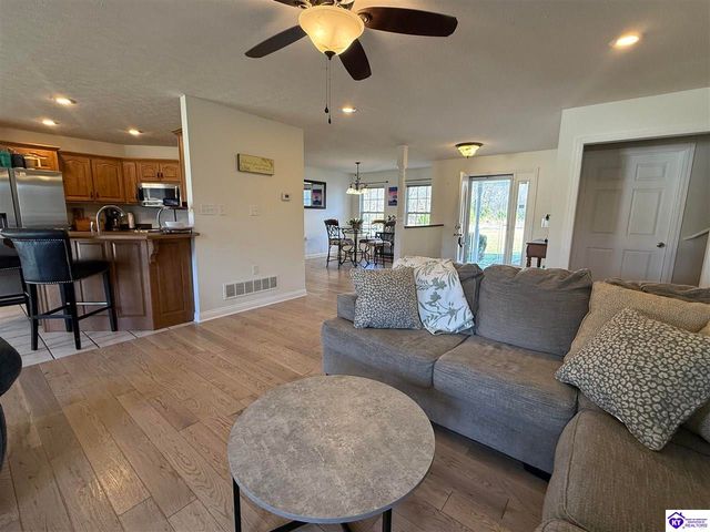 417 Graceland Trail, Elizabethtown, KY 42701