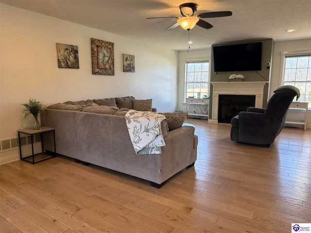 417 Graceland Trail, Elizabethtown, KY 42701