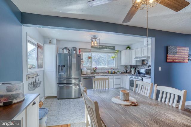 905 HARVEY RD, Claymont, DE 19703