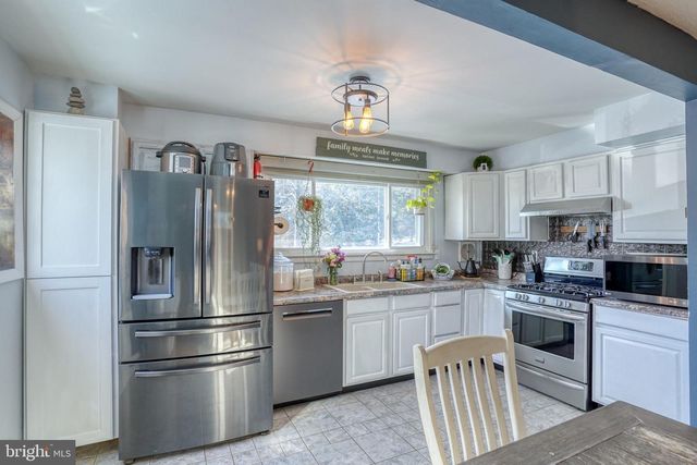 905 HARVEY RD, Claymont, DE 19703