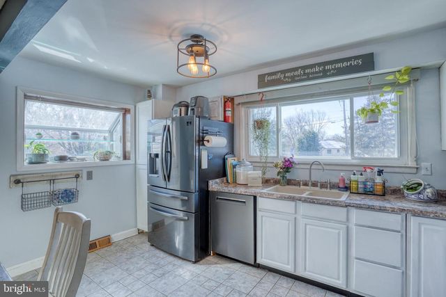 905 HARVEY RD, Claymont, DE 19703