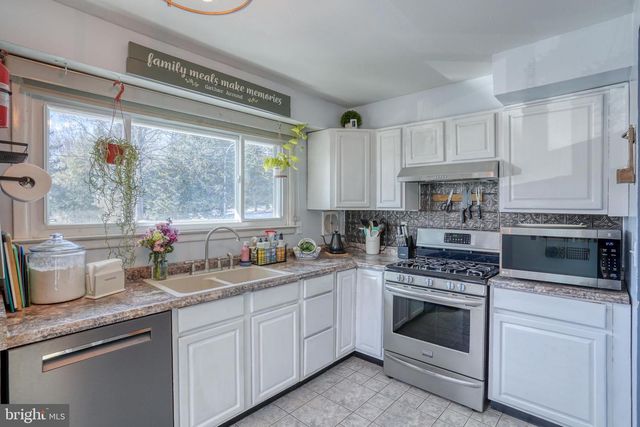 905 HARVEY RD, Claymont, DE 19703