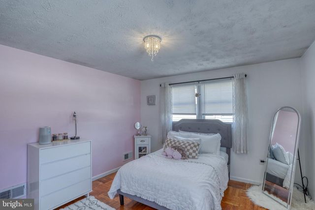 905 HARVEY RD, Claymont, DE 19703