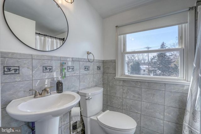 905 HARVEY RD, Claymont, DE 19703