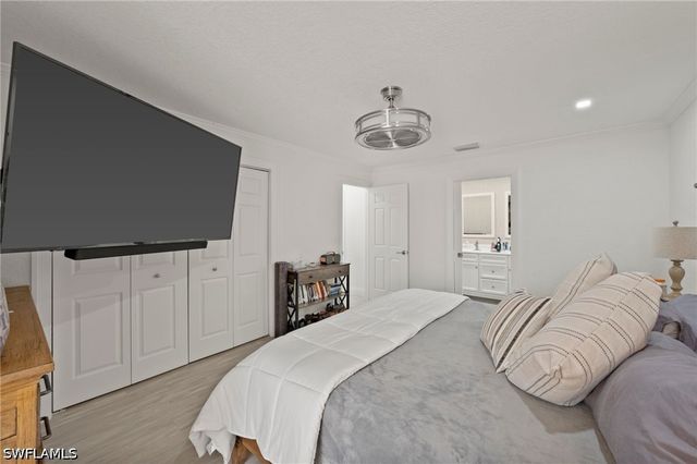 55 EMERALD WOODS DR C3, Naples, FL 34108