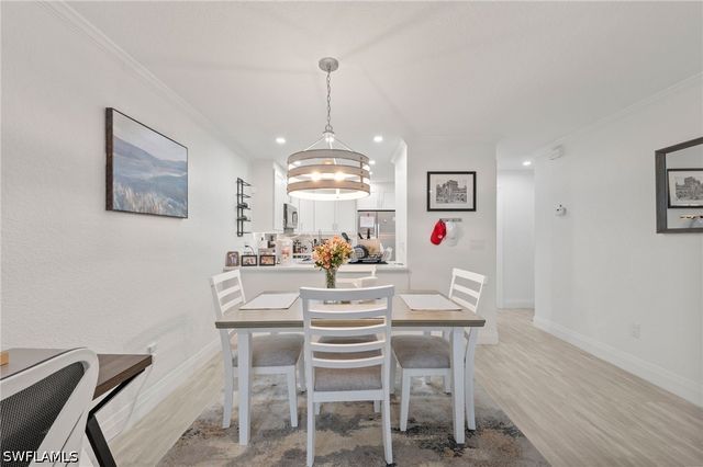 55 EMERALD WOODS DR C3, Naples, FL 34108