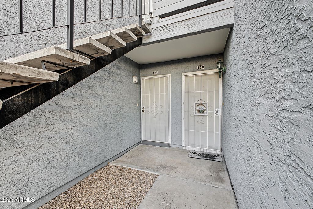 2910 W MARCONI Avenue 123, Phoenix, AZ 85053 — photo 2