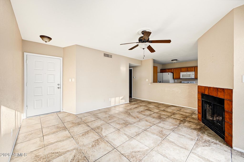 2910 W MARCONI Avenue 123, Phoenix, AZ 85053 — photo 3