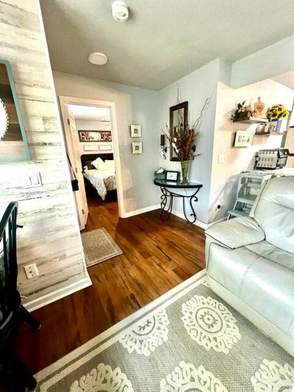 Image 18 of property listing at 264 Alexandra Drive 10, Mount Pleasant, SC 29464