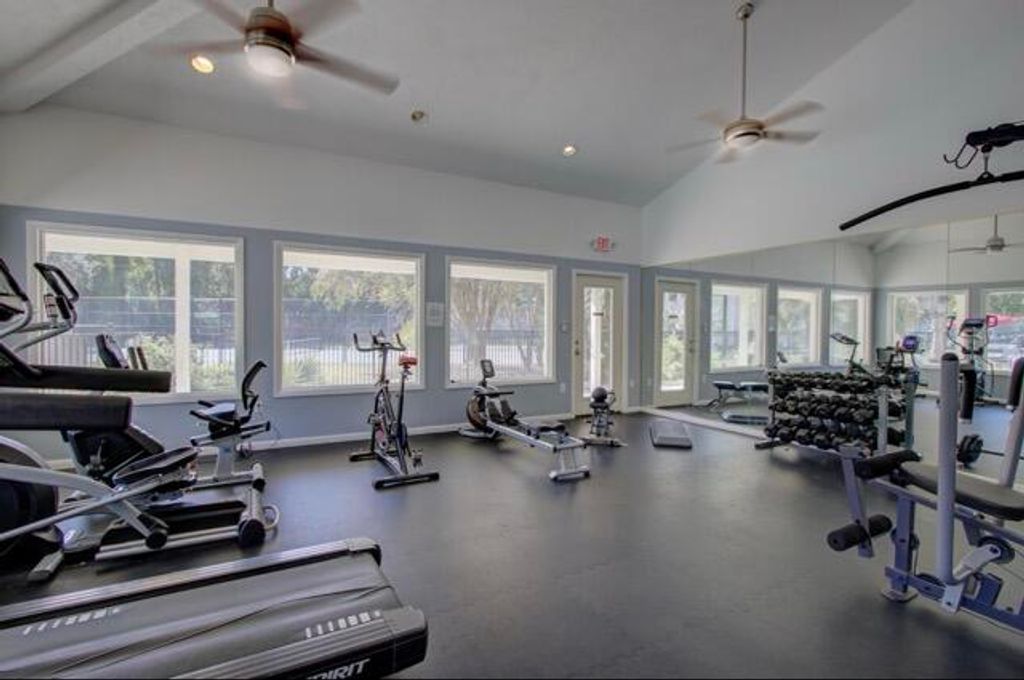 Image 25 of property listing at 264 Alexandra Drive 10, Mount Pleasant, SC 29464