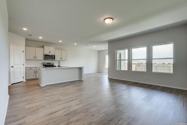 200 Yale St, Seguin, TX 78155