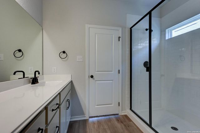 200 Yale St, Seguin, TX 78155