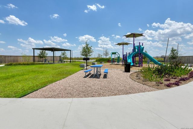 200 Yale St, Seguin, TX 78155